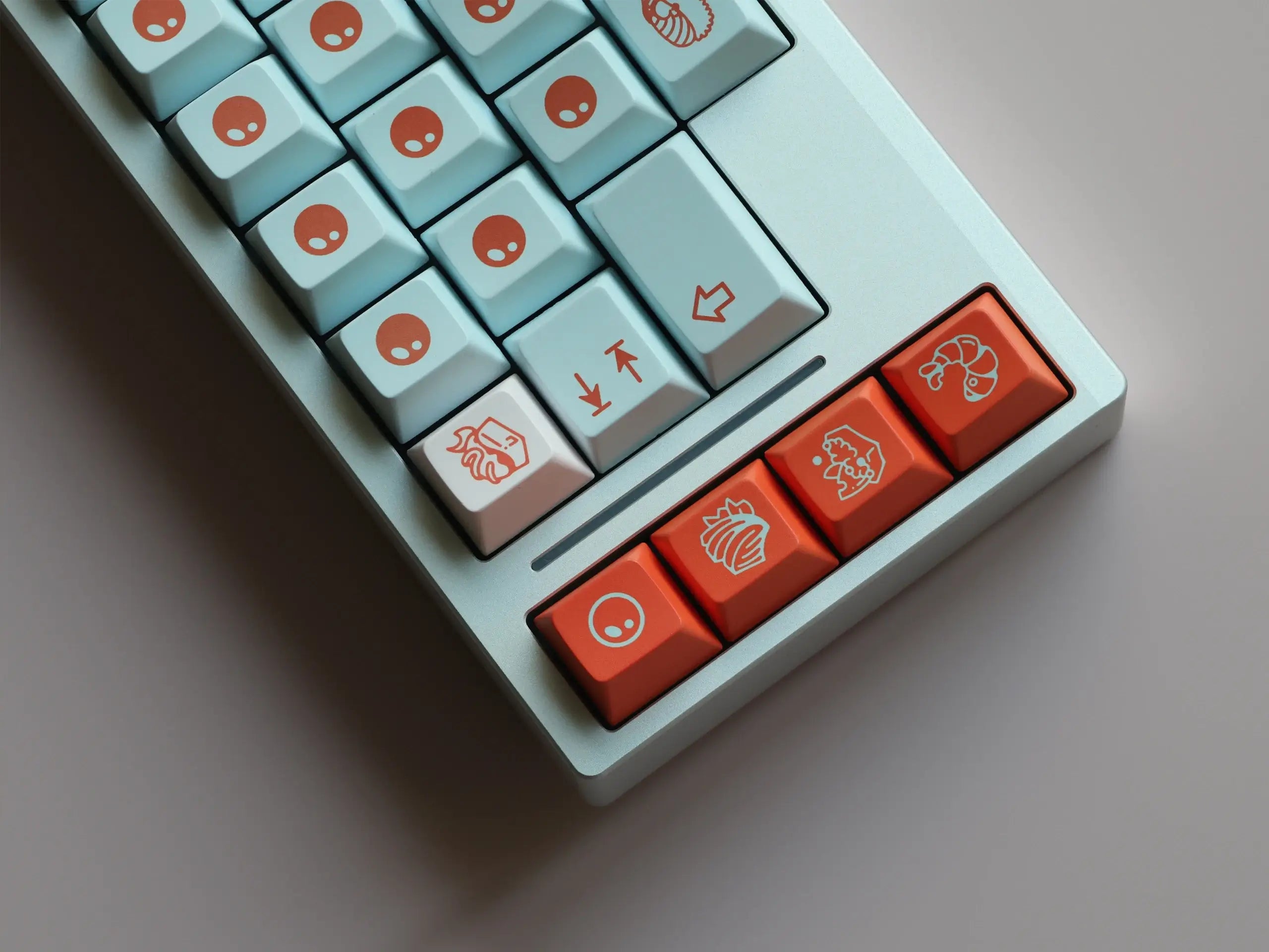 GoMaster Salmon Reborn R2 Keycap Set
