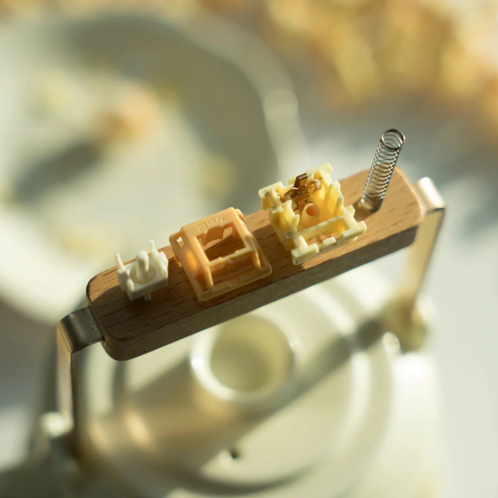 HMX Egg Yolk Linear Switches