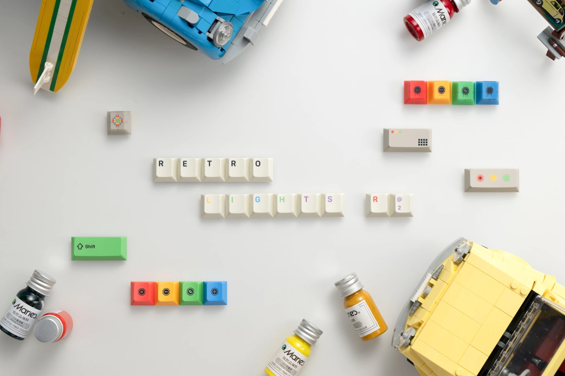 KAP Retro Lights R2 Keycap Set